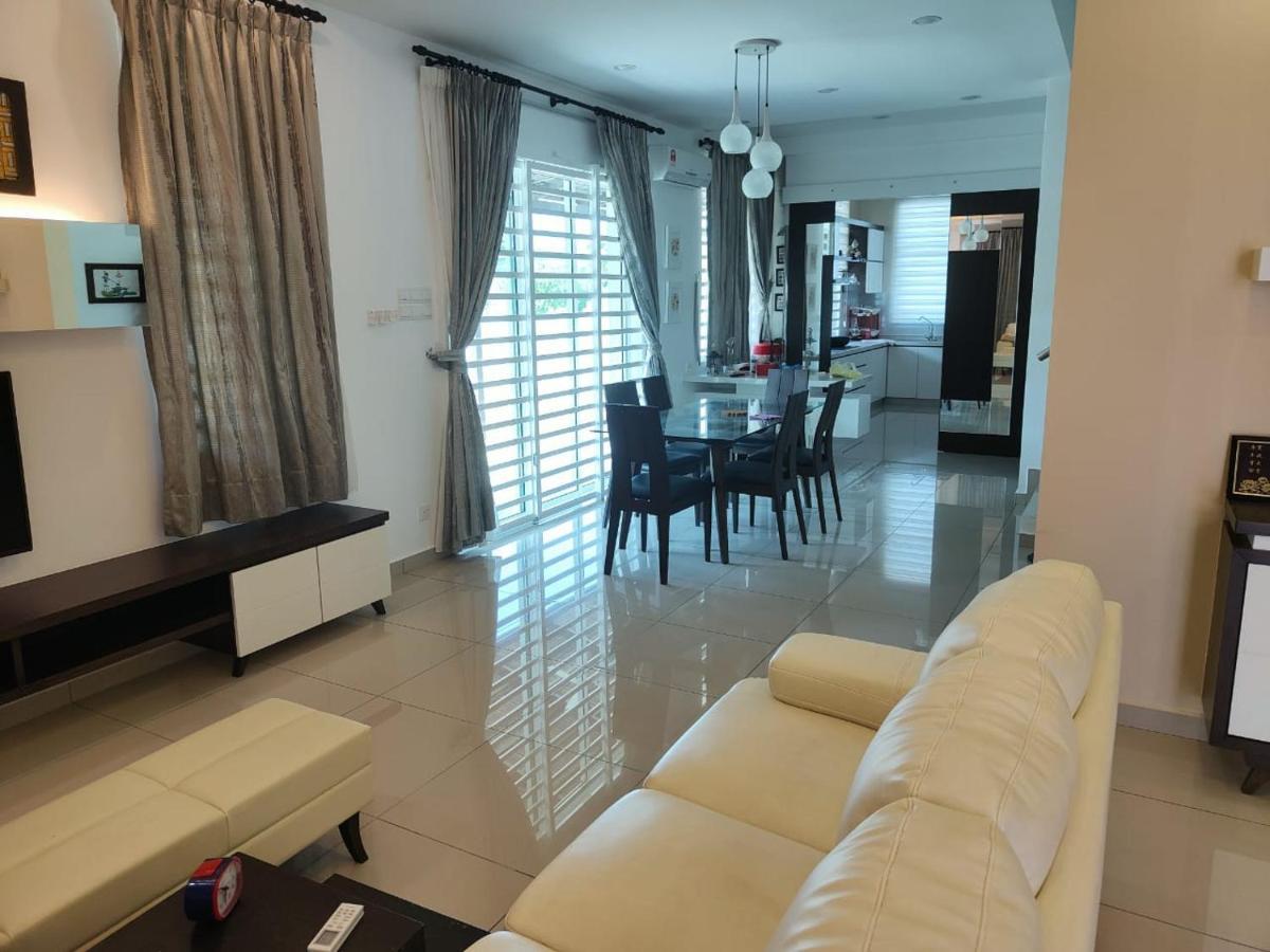 Prestij 3 Homestay, Balik Pulau Esterno foto