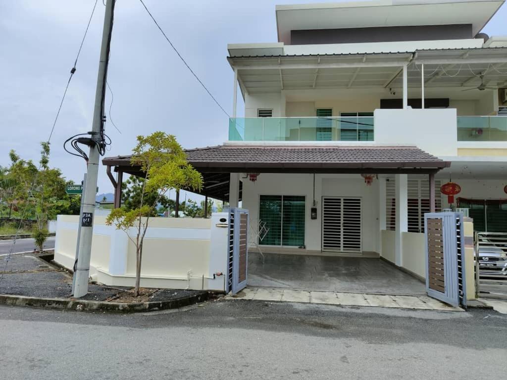 Prestij 3 Homestay, Balik Pulau Esterno foto